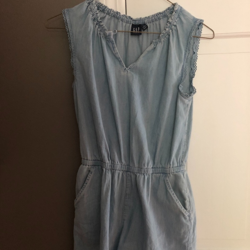🎉Host PIck🎉A Great Denim Romper like NEW!!